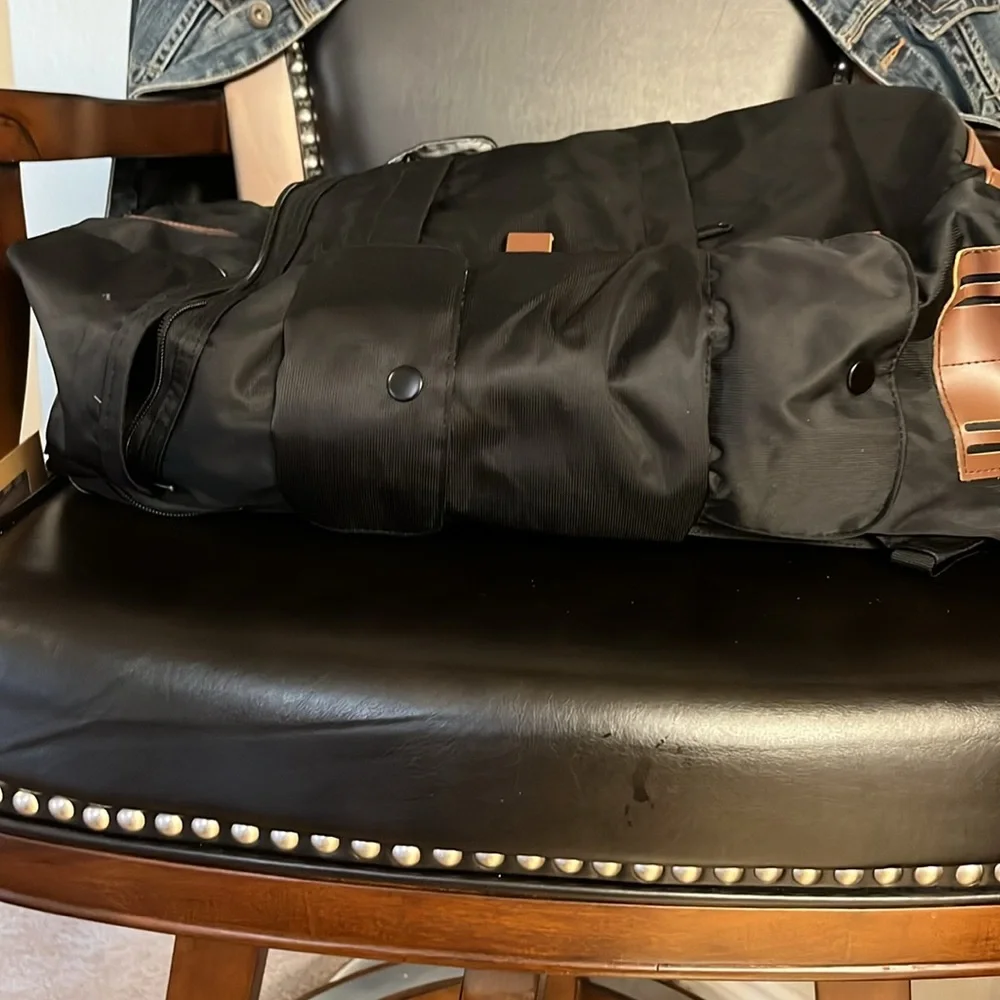 Backpack - Picture 4 of 7